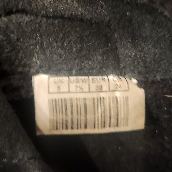 Black Puma Ladies boot/slipper size 7.5 - Picture 12 of 12